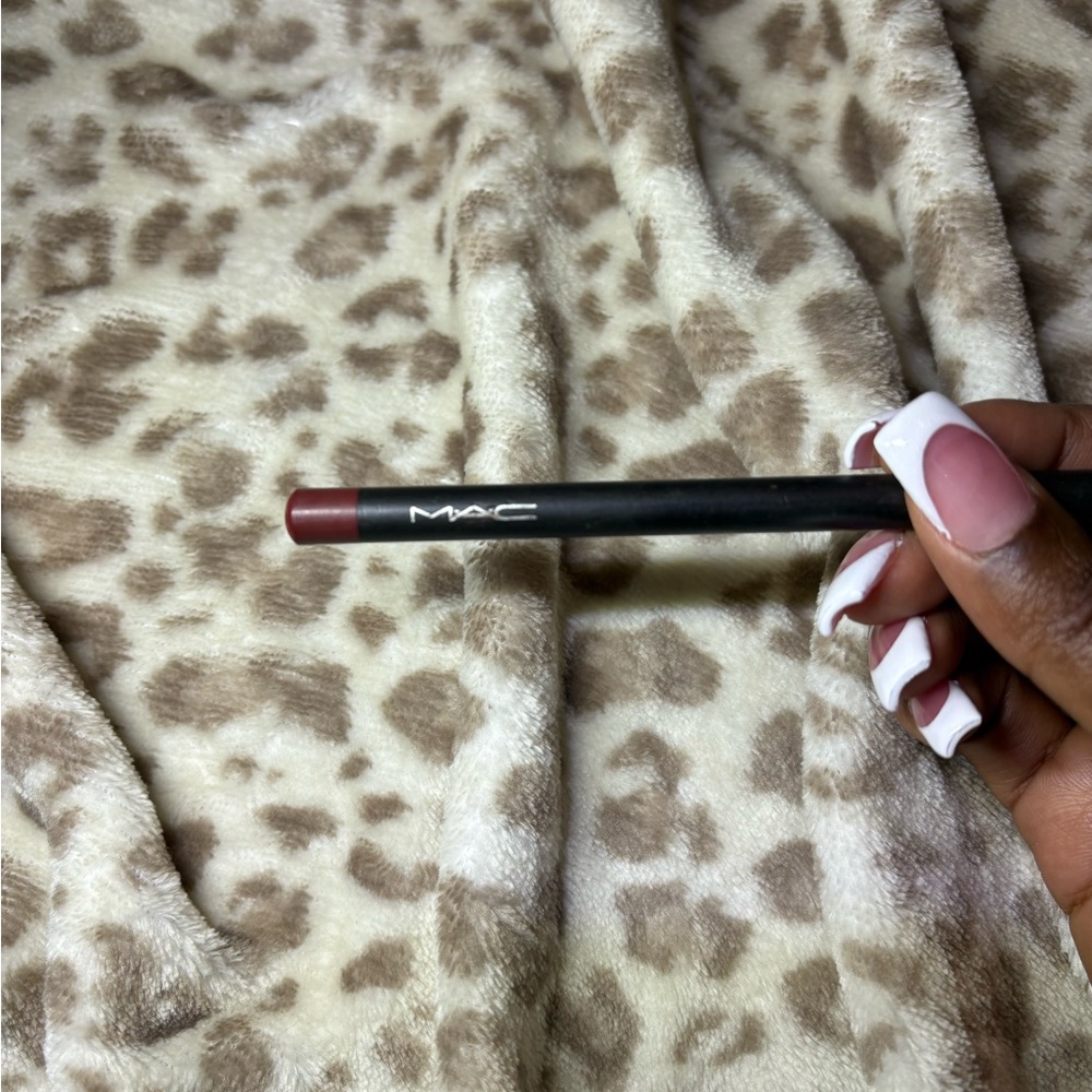 MAC Cosmetics Lip Liner - Burgundy